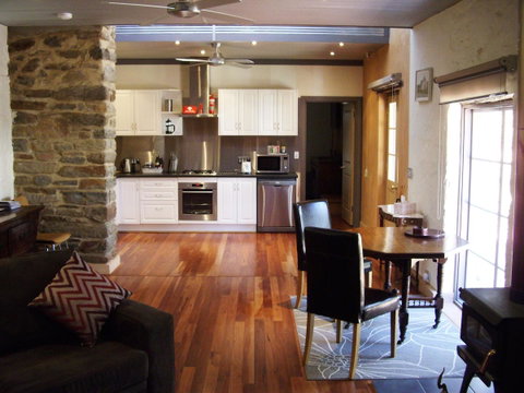1860 Wine Country Cottages - Hotel QLD 2