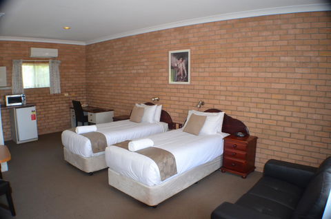 Deer Park Motor Inn Armidale - Hotel QLD 3
