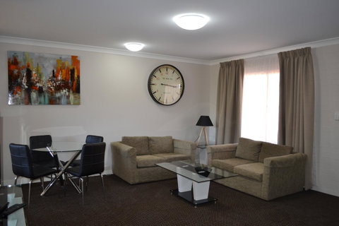 Cattlemans Country Motor Inn & Serviced Apartments - Hotel QLD 41