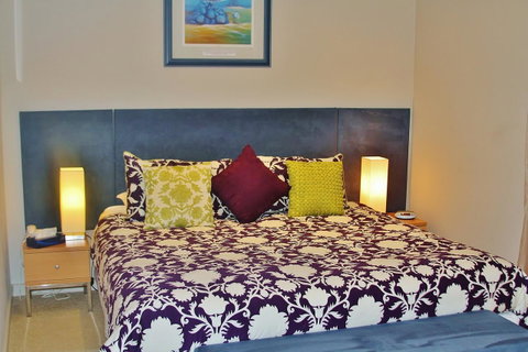 Pier Number 10 - Hotel QLD 4