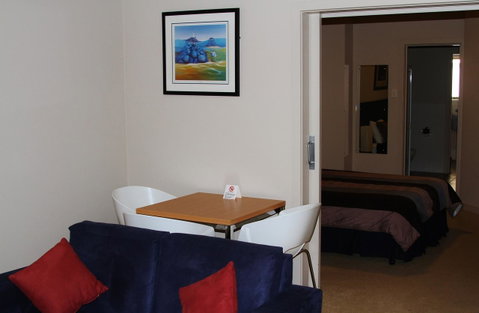 Pier Number 10 - Hotel QLD 14