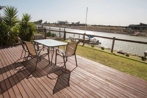 Waterfront On Jefferson, At Wellington Marina, SA - Hotel QLD 0