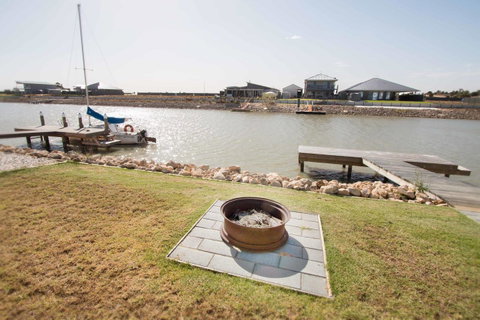 Waterfront On Jefferson, At Wellington Marina, SA - Hotel QLD 2