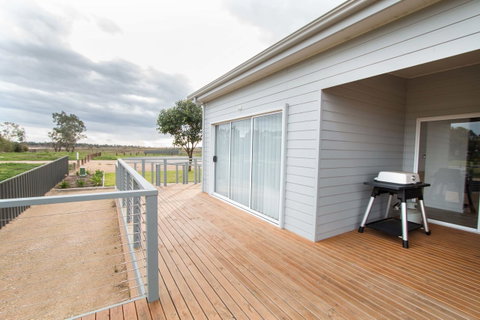 Wellington Lake Retreat - Hotel QLD 9