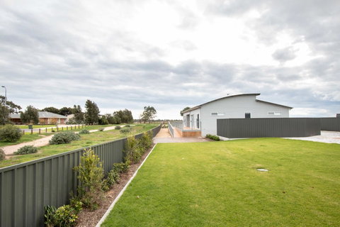 Wellington Lake Retreat - Hotel QLD 19