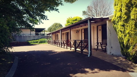Karri Forest Motel - Hotel QLD 4