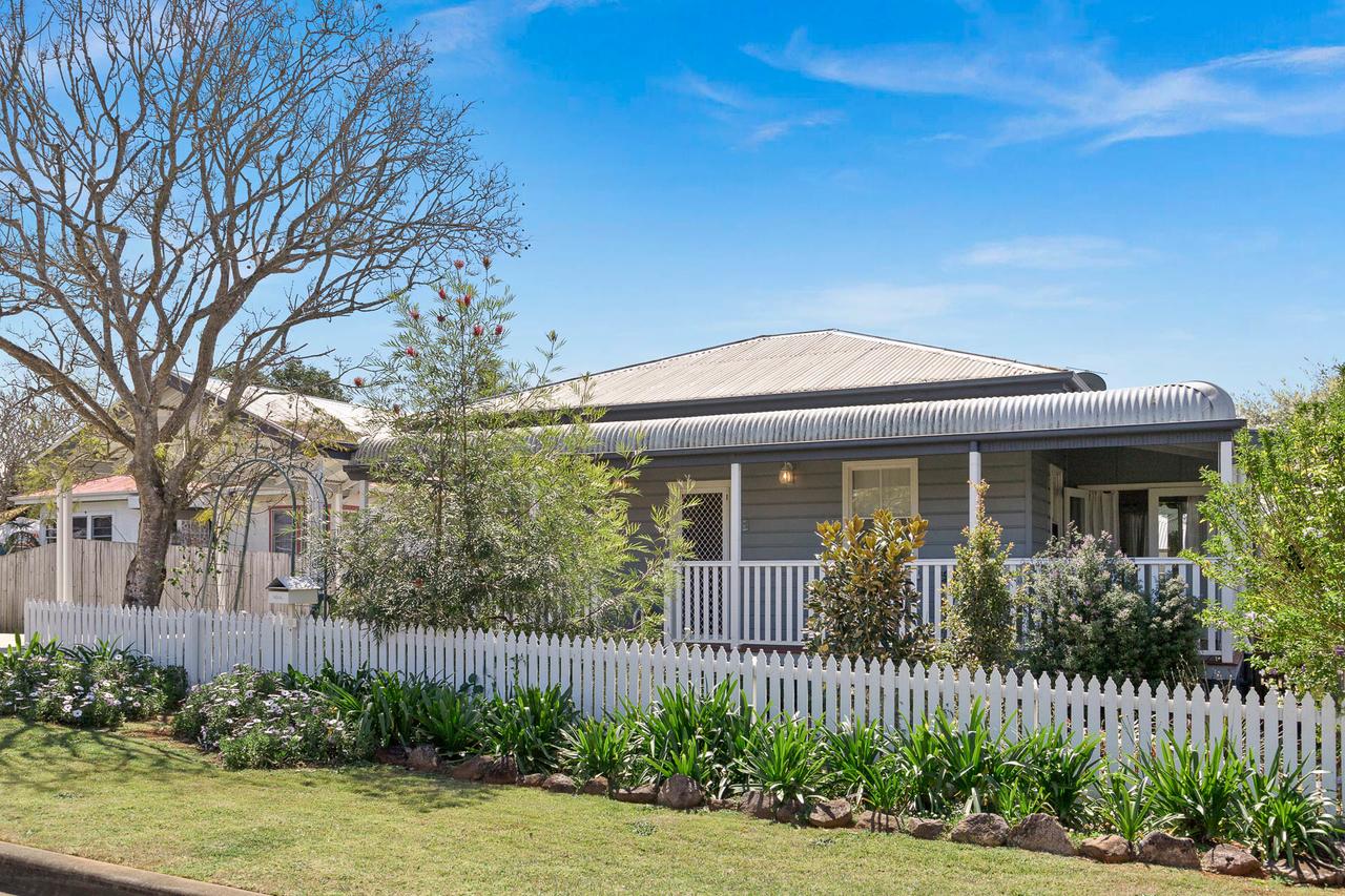 Alstonville NSW Hotel QLD