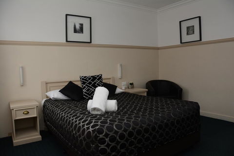 Ben Chifley Motor Inn - Hotel QLD 19