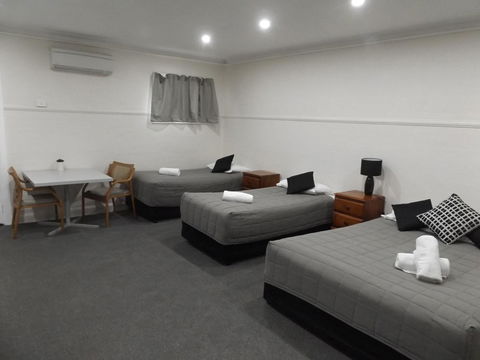 Ben Chifley Motor Inn - Hotel QLD 5