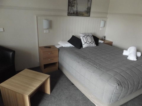Ben Chifley Motor Inn - Hotel QLD 9