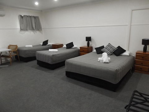 Ben Chifley Motor Inn - Hotel QLD 1