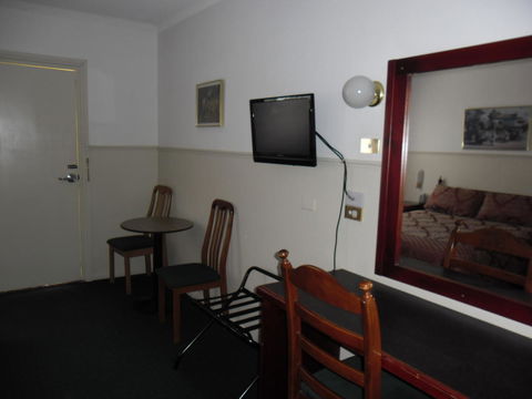 Ben Chifley Motor Inn - Hotel QLD 41