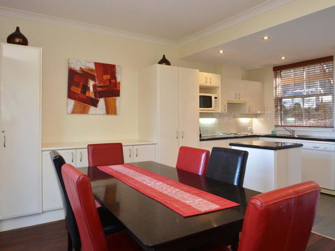 Villa Executive 2br Cypress DS Located Within Cypress Lakes Resort - Hotel QLD 6