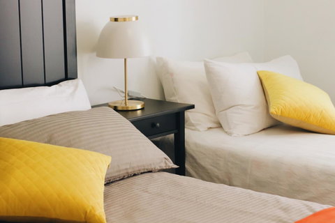Modern & Cosy 2-Bedroom Apartment Hornsby - Hotel QLD 0