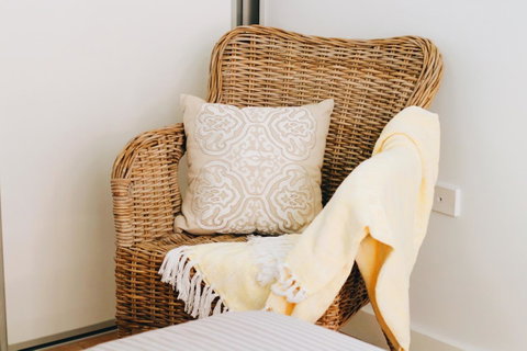 Modern & Cosy 2-Bedroom Apartment Hornsby - Hotel QLD 5