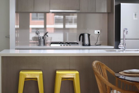 Modern & Cosy 2-Bedroom Apartment Hornsby - Hotel QLD 8