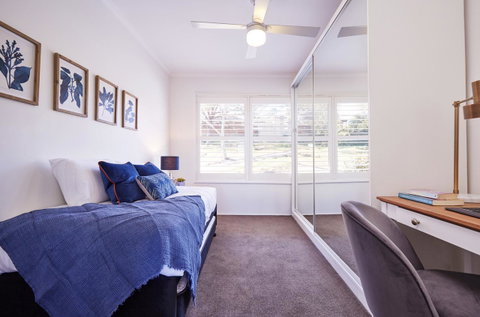 Bright And Spacious Family Home With Leafy Deck - Hotel QLD 28