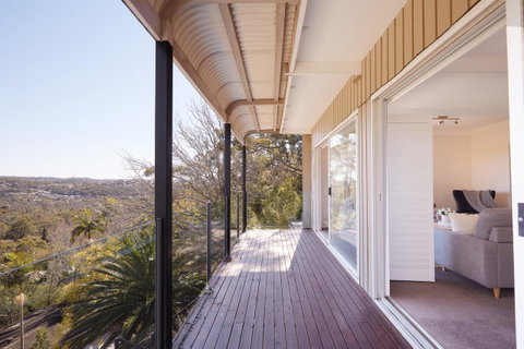 Bright And Spacious Family Home With Leafy Deck - Hotel QLD 23