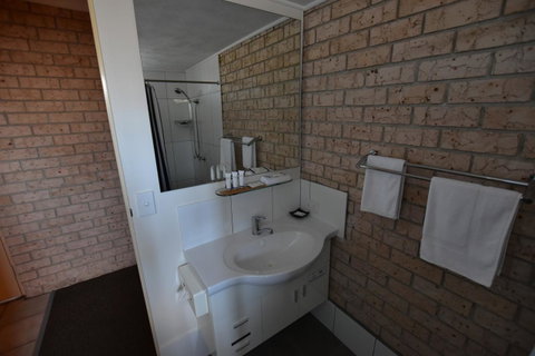 Best Western Kennedy Drive Airport Motel - Hotel QLD 22