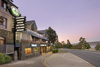 Book Jindabyne Accommodation Vacations Hotel QLD Hotel QLD