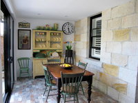 Book Mittagong Accommodation Vacations Hotel QLD Hotel QLD