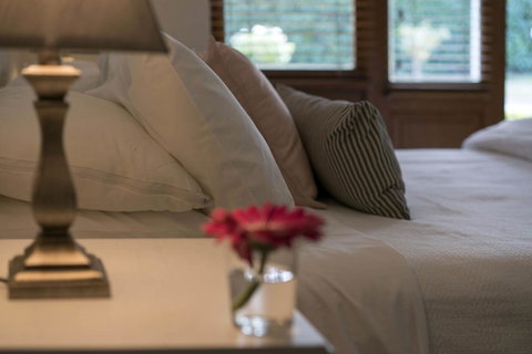 Thistle Hill Guesthouse - Walk To Many Wineries And Restaurants - Hotel QLD 40