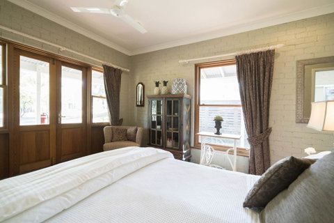 Thistle Hill Guesthouse - Walk To Many Wineries And Restaurants - Hotel QLD 25