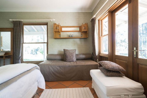 Thistle Hill Guesthouse - Walk To Many Wineries And Restaurants - Hotel QLD 39