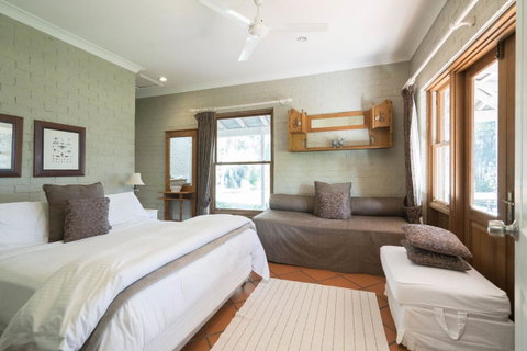 Thistle Hill Guesthouse - Walk To Many Wineries And Restaurants - Hotel QLD 35