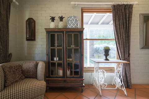 Thistle Hill Guesthouse - Walk To Many Wineries And Restaurants - Hotel QLD 24