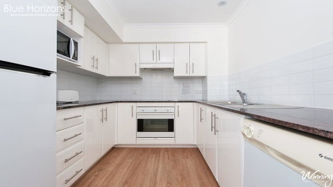 Blue Horizons, Unit 808, 41-45 Shoal Bay Road - Hotel QLD 7