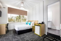 Book Caringbah Accommodation Vacations Hotel QLD Hotel QLD