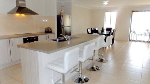 Jindabyne Executive - Hotel QLD 8