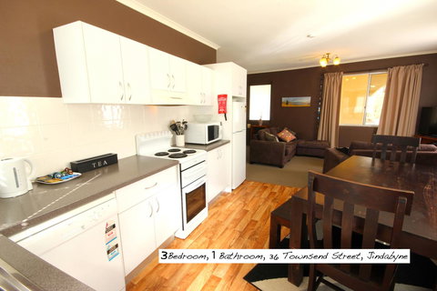 Full Circle Apartments - Hotel QLD 19