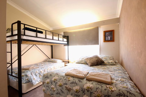 Full Circle Apartments - Hotel QLD 4