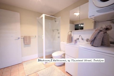 Full Circle Apartments - Hotel QLD 14