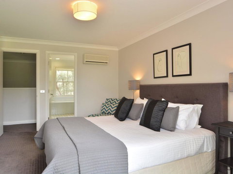 Villa 3br Margarita Villa Located Within Cypress Lakes Resort - Hotel QLD 1