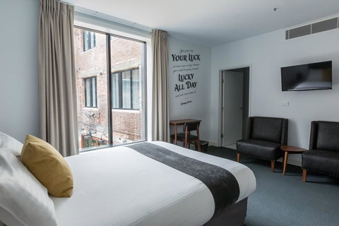 The Lucky Hotel - Hotel QLD 2