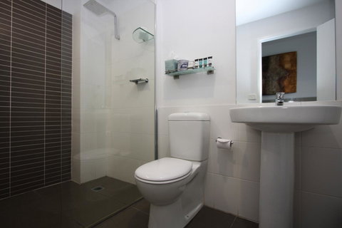 Honeysuckle Executive Apartments - Hotel QLD 22