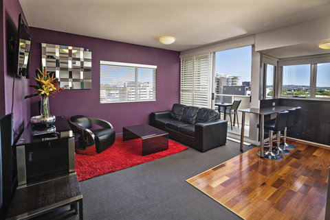 Honeysuckle Executive Apartments - Hotel QLD 14