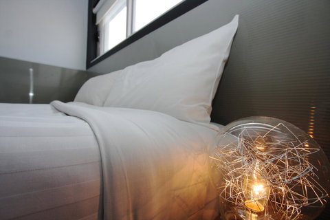 Honeysuckle Executive Apartments - Hotel QLD 23