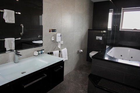 Honeysuckle Executive Apartments - Hotel QLD 39