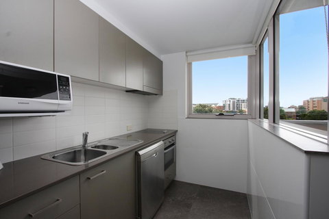 Honeysuckle Executive Apartments - Hotel QLD 24