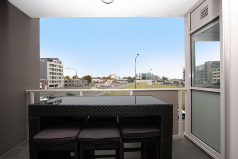 Honeysuckle Executive Apartments - Hotel QLD 3