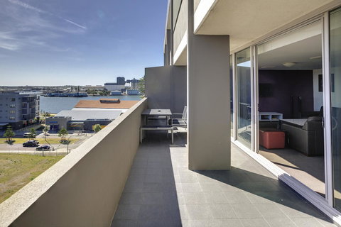 Honeysuckle Executive Apartments - Hotel QLD 41
