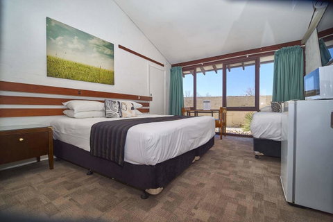The Apple Inn - Hotel QLD 1