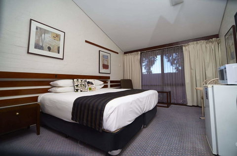 The Apple Inn - Hotel QLD 6