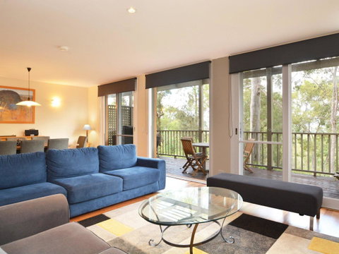 Villa De Saran Located Within Cypress Lakes - Hotel QLD 0