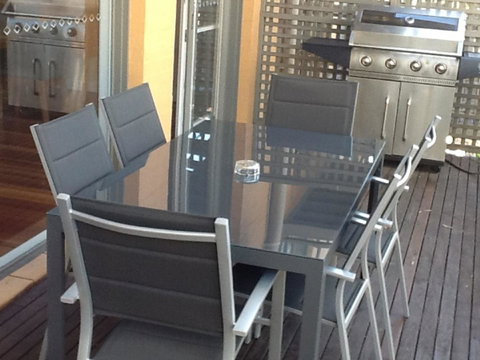 Villa De Saran Located Within Cypress Lakes - Hotel QLD 7