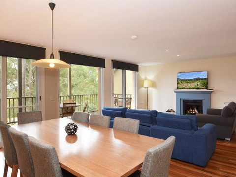 Villa De Saran Located Within Cypress Lakes - Hotel QLD 6